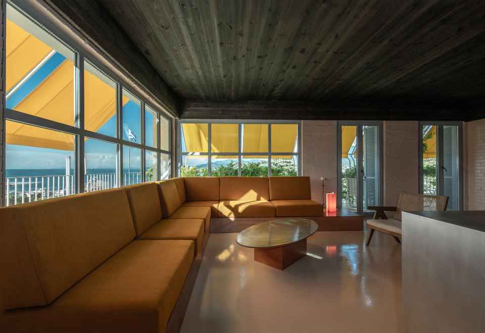 룸스 호텔 바투미 야외 테라스