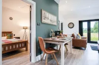 The Shed - 1 Bedroom - Cosheston
