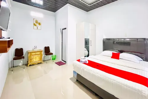 RedDoorz at MG House Siantar Timur Hotels in East Siantar