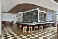 Courtyard Siliguri - bar