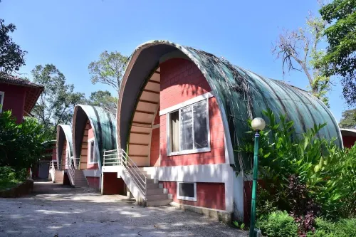 Mookanana Jungle Resort and Spa 서브라만야 호텔