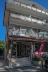 Hotel Brezza Hotel dekat Cimitero Monumentale di Rimini