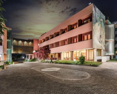 瑞吉歐.艾米里亞城市風格酒店 瑞吉歐.艾米里亞酒店