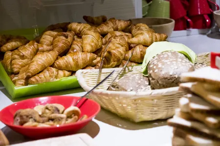 Ibis Styles Saint-Julien-en-Genevois Vitam Отели в г. Пуньи