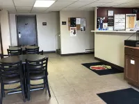 Super 8 by Wyndham Redfield Hotels in Spink County