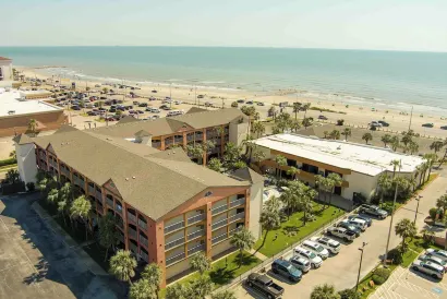 BEACHFRONT PALMS HOTEL