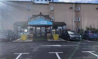 HOTEL KYRIAD DIRECT MACON SUD