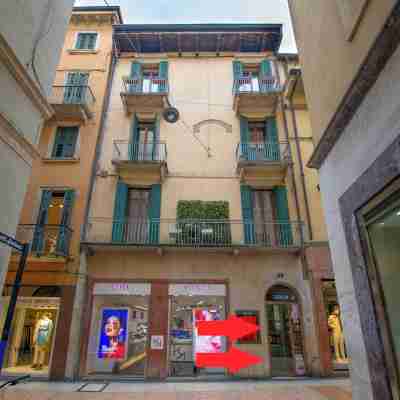 You & Me Corporation Home Verona Centro Hotel Exterior