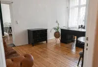 Artistic Apartment in the Heart of Berlin Hotele w: Wedding