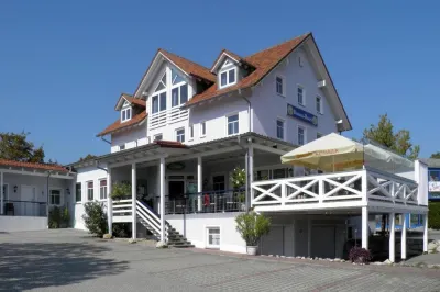 Hotel Donau Hotel berhampiran Archäologisches Museum im Tanzhaus