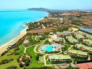Serenusa Resort