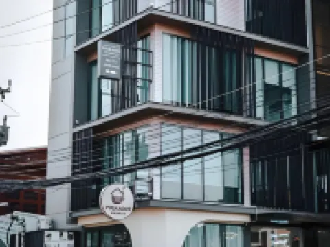 Polkadot Cafe & Hotel Hotels near Nang Phaya Temple (Wat Nang Phaya)