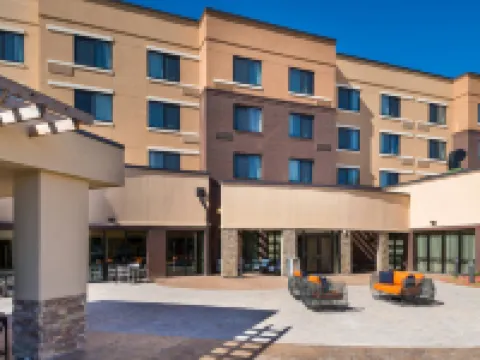 คอร์ทยาร์ด แจ็คสันวิลล์ โรงแรมในOnslow County