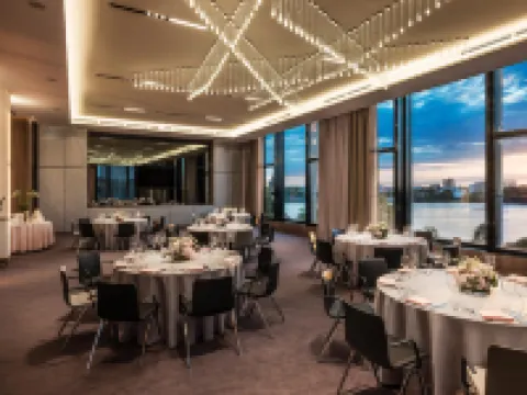 Le Méridien Hamburg โรงแรมในฮัมบวร์ก