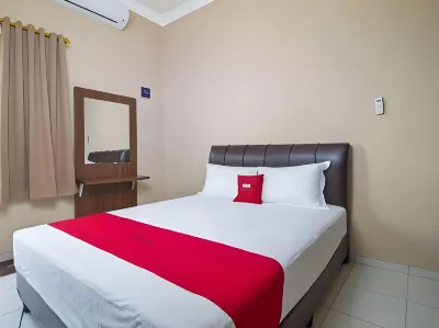 RedDoorz near Mercu Buana University Hotel dekat Toko Kertas Adhika