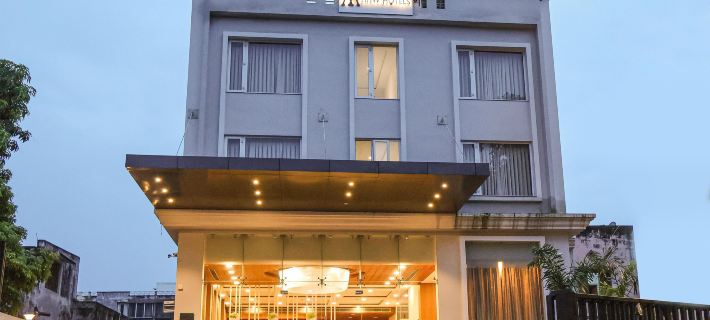 Hhw Buddha Lineage Hotels in Varanasi