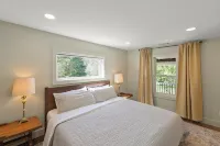 Cozy Fall Cabin on 17 Acres by National Park, EV Charger Отели рядом с достопримечательностью «Mercury Paper»