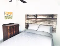 Downtown Art & Eclectic "D" 2br