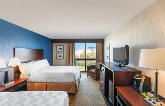 南普萊恩菲爾德-皮斯卡塔韋假日酒店