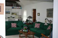 GREAT LOCATION /3 bedroom/bayview /Pond village area Hotels in Truro