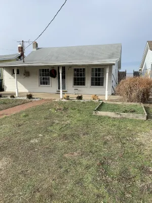 A cottage on the shore of the Delaware River Hotels in Salem County