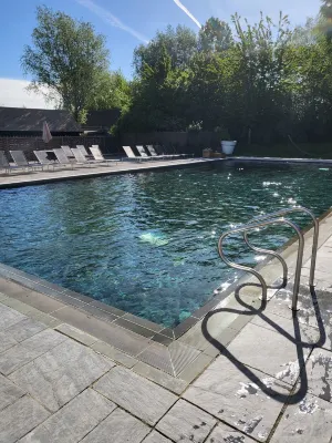 Ewen House - Cotswolds Cottage on Award Winning Lower Mill Estate & Spa