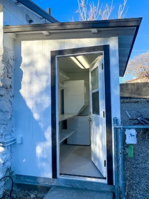 Stylish Studio in the Heart of Camp Verde 캠프 베르드 커뮤니티 도서관 주변 호텔