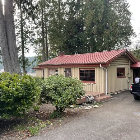 Scenic View Cabin Near Alderbrook Resort