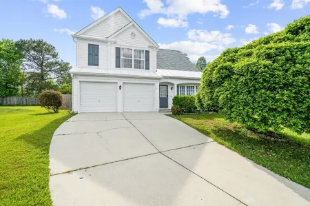 Stylish Home Pet-Friendly 3BR 3BA Private Fence Backyard Отели рядом с достопримечательностью «Samantha's Jewelry Design & Repair»