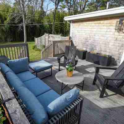 Cozy Cape Cod Cottage Near Beach and Bike Trail Hotel Exterior