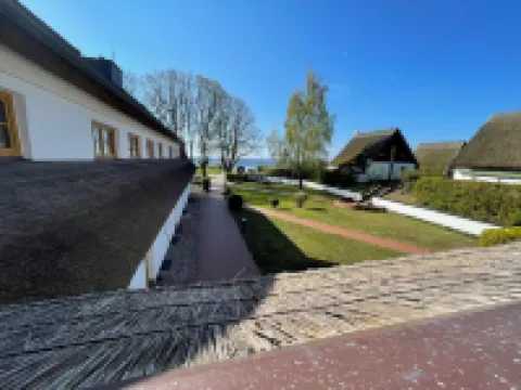 Holla Die Boddenfee @Höfthus 68Sqm Own Entrance Thatched Roof Terrace Sea View Hotels in Monchgut