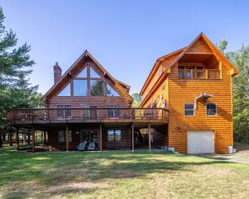 Large Lakefront Home Hotels in Rangeley