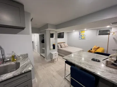 Cozy basement/studio apartment with kitchenette and bathroom!