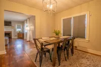 Renovated Home in Marietta, OH- close to downtown "Our Cozy Corner"