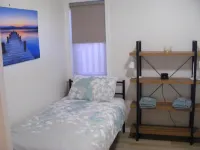 Quiet modern family friendly South Toowoomba unit