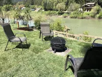 Wildwood Gardens Scenic Rustic Vacation Retreat on the River