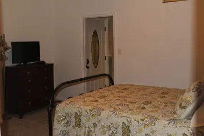 Stay in the Heart of Washington County between Austin & Houston Hotels near Ross Carroll Bennett House Bed & Breakfast