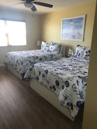 Beachfront! Roomy Condo, Pool Onsite, Steps Away From The Beach!