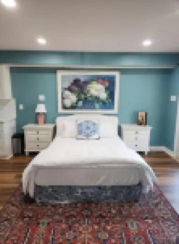 Bacchus Cottage at WIllow Creek Winery Hotels in West Cape May