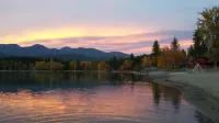 Whitefish Wonderland. Private Hot Tub - 1 mi from Downtown Whitefish.