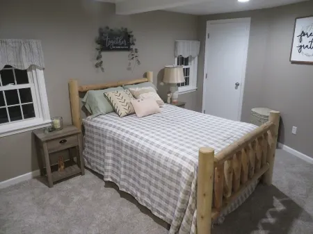 Monroe Valley Guesthouse near Swatara State Park, Hershey, other attractions!