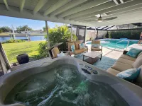 River Ranch luxury waterfront home w/ pool & dock : boater, family, pet paradise - Homestays