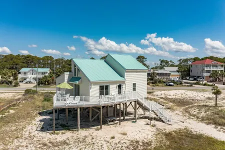 100 Steps to the Gulf -Soaring Ceilings, Beams, Contemp, Free Lighthouse Passes