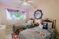 Sandy Toes - near beach & downtown Ocean Springsgolf cart district)
