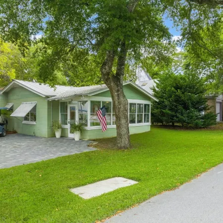Classic Seagrove Cottage One Block from 30A Beach Access