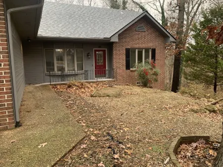 Gracious living. Swing bed with golf course view. Back 40 bike trail access.