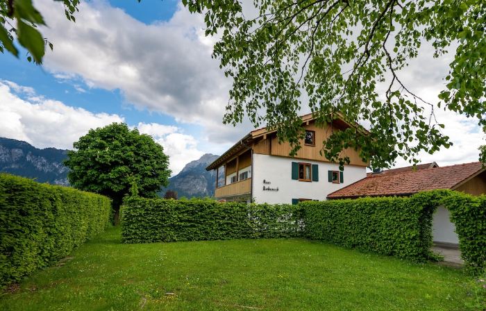 Birkeneck 1 (DG), castle view dream holiday apartment