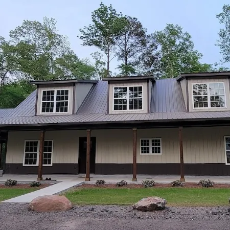 Experience Valley living near the Chattahoochee River
