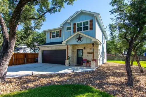 Lake Ridge Oasis