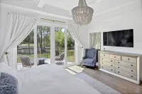 Custom built lake house on Lake Murray with New pool and hot tub!! Hotels in Lake Murray of Richland